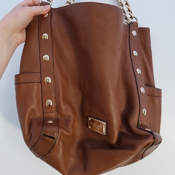 Michael Kors Hobo Brown Leather Bag with Gold Accents - Picture 2 of 13